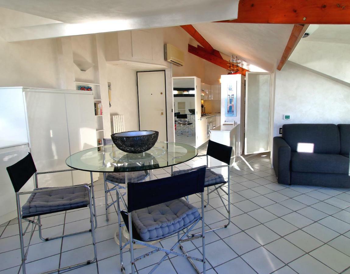 Mansarda Luminosa In Centro Sul Mare - Attic By Sea Appartement San Remo Buitenkant foto
